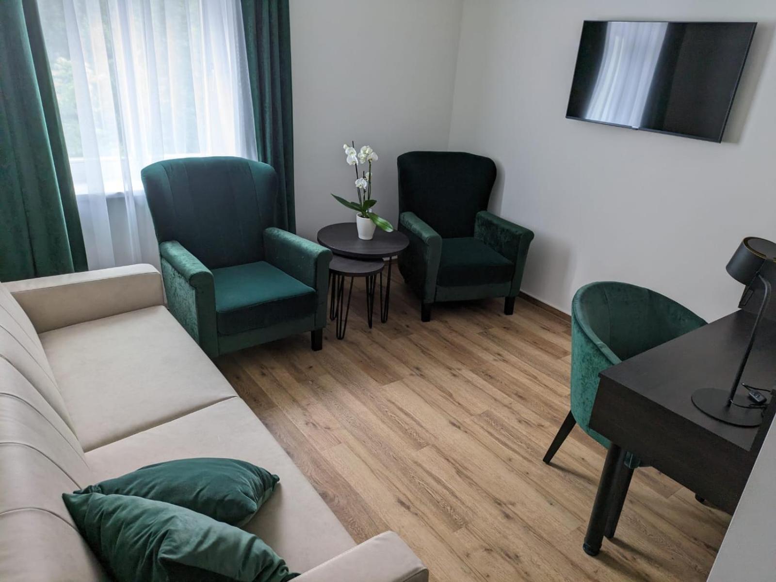 Seehotel Ecktannen Waren  Eksteriør billede
