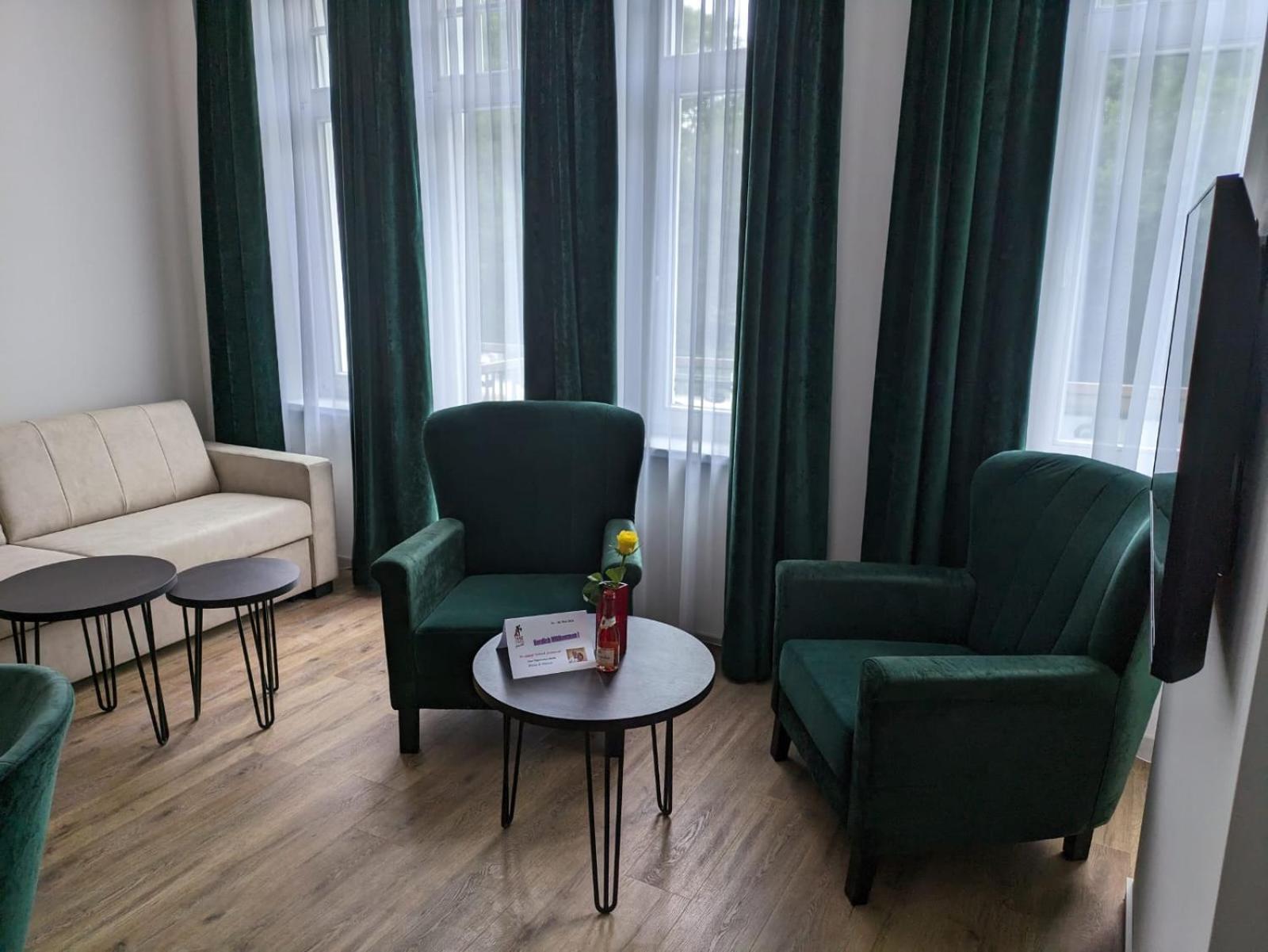 Seehotel Ecktannen Waren  Eksteriør billede