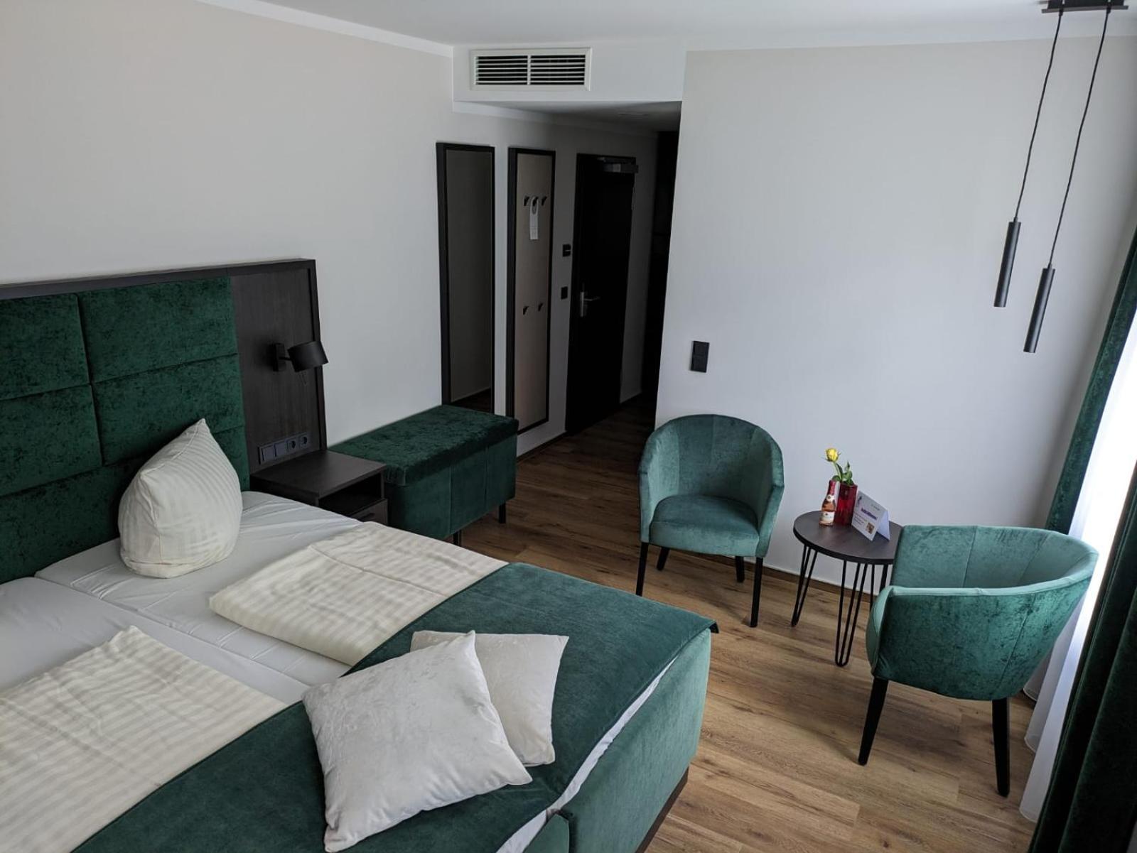 Seehotel Ecktannen Waren  Eksteriør billede